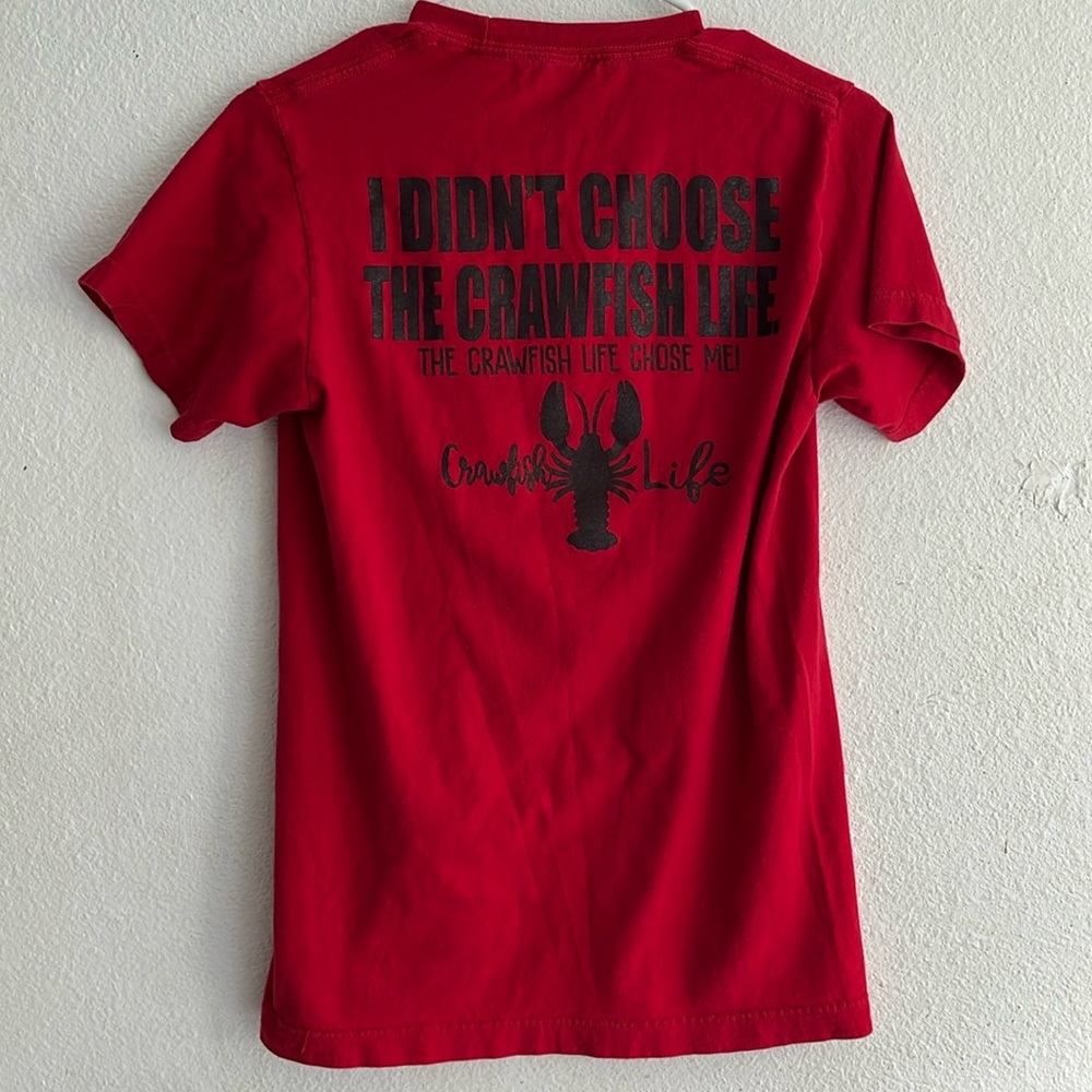 Crawfish tee